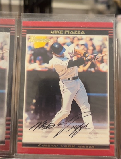 2002 Bowman #100 Mike Piazza — front