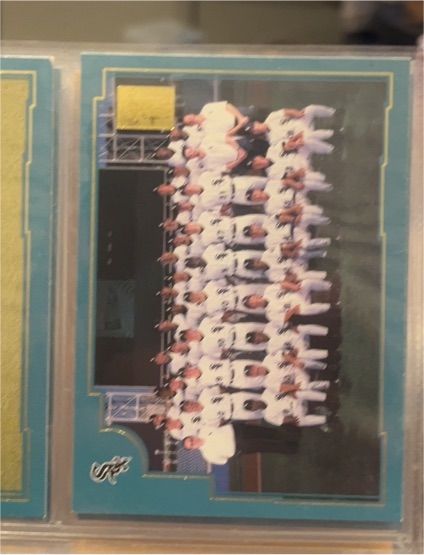 2001 Topps #758 Chicago White Sox Team Photo — front