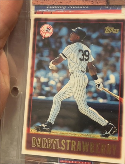1997 Topps #39 Darryl Strawberry — front