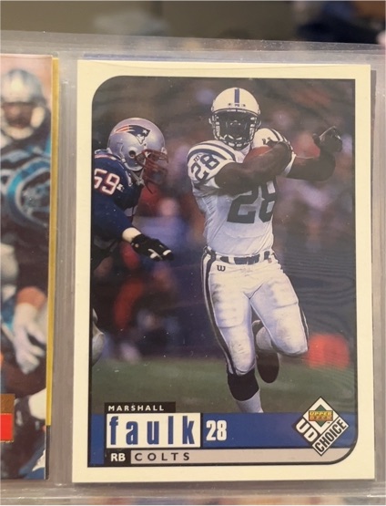 1998 Upper Deck UD Choice #28 Marshall Faulk — front