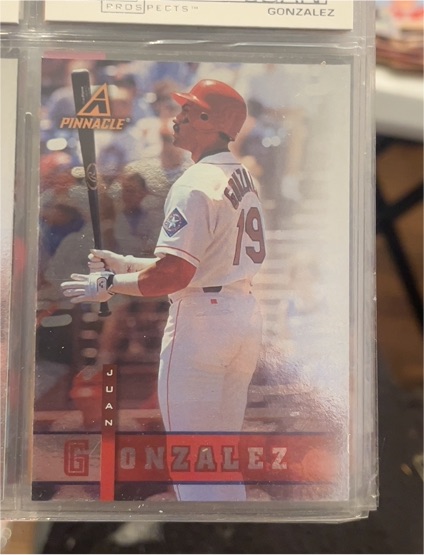 1998 Pinnacle Plus #116 Juan Gonzalez — front