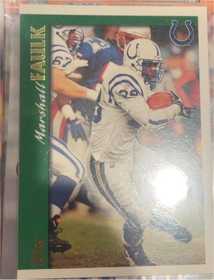 1997 Topps #10 Marshall Faulk — front