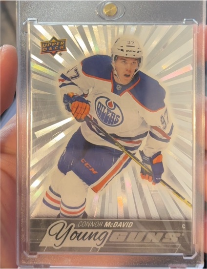 2015-16 Upper Deck Young Guns #201 Connor McDavid — front