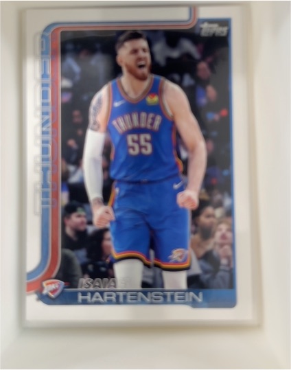 2025-26 Topps #120 Isaiah Hartenstein — front