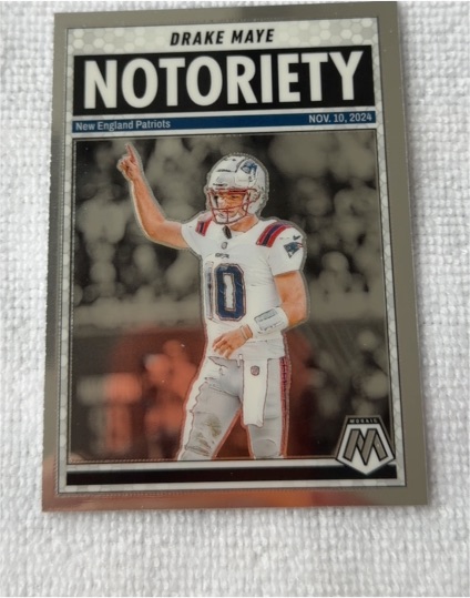2025 Panini Mosaic Notoriety #3 Drake Maye — front