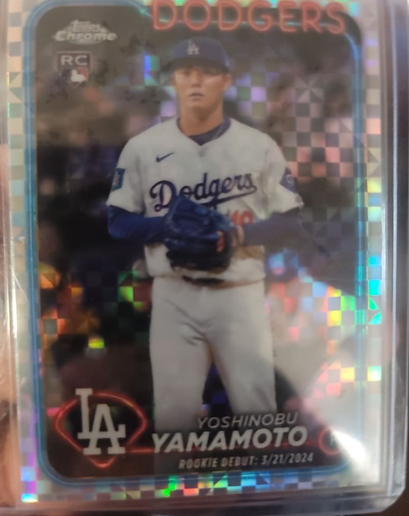2024 Topps Chrome Update #USC108 Yoshinobu Yamamoto Rookie Debut — front