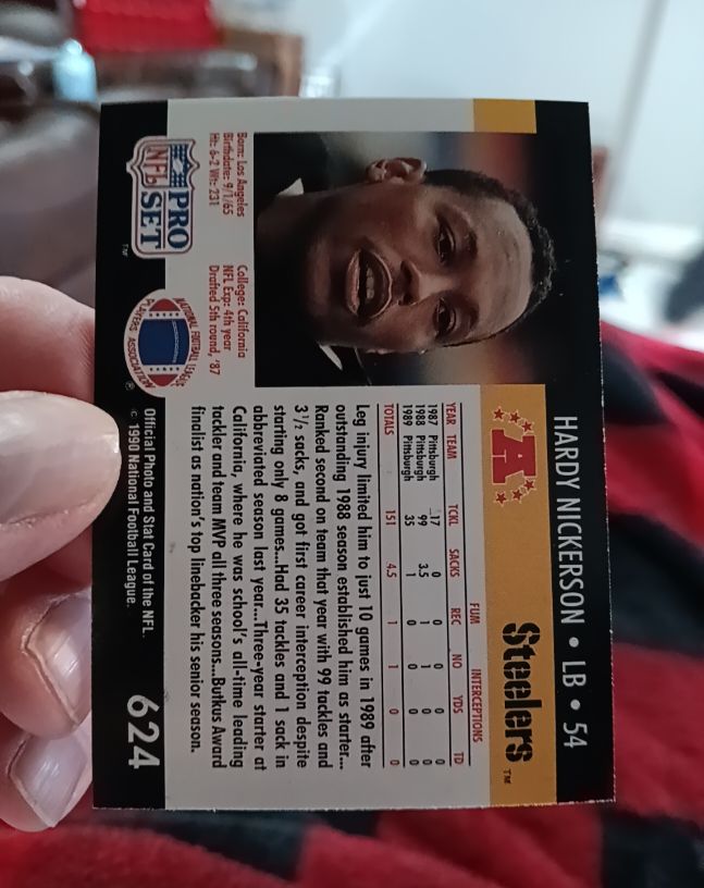 1990 Pro Set #624 Hardy Nickerson — front