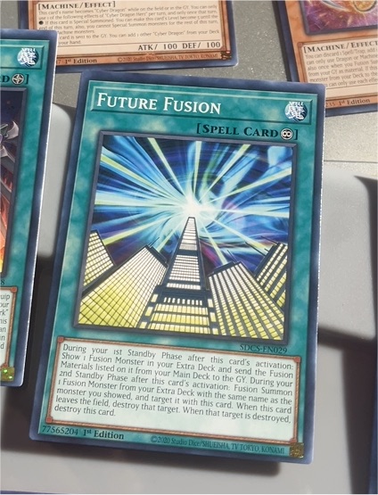 Yu-Gi-Oh! SDCS-EN029 Future Fusion 1st Edition — front