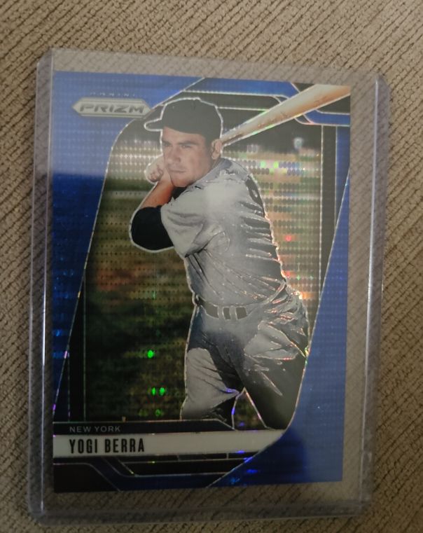 2025 Panini Prizm #264 Yogi Berra — front
