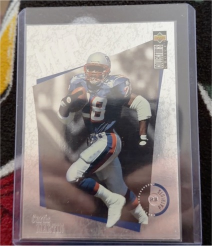 1996 Upper Deck Collector's Choice MVP #M28 Curtis Martin — front
