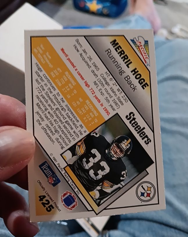 1991 Pacific #425 Merril Hoge — front