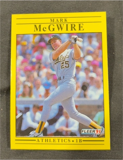 1991 Fleer #17 Mark McGwire — front