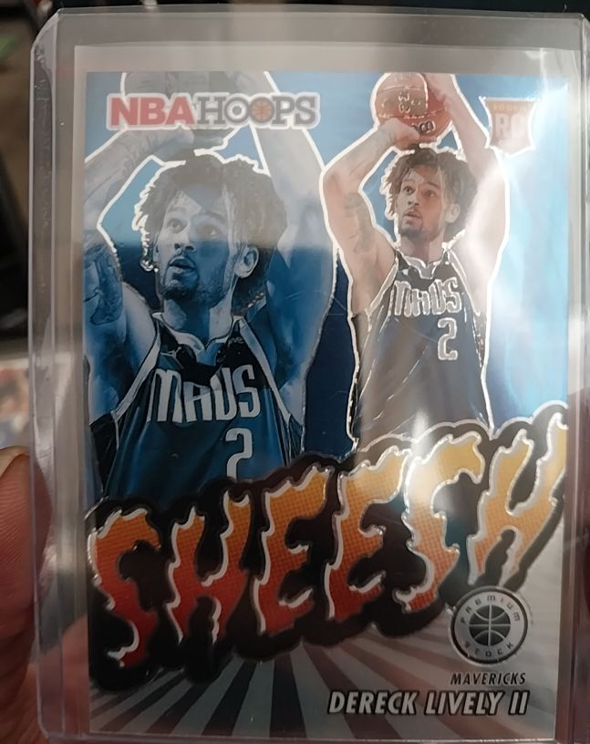 2023-24 Panini NBA Hoops Premium Stock #13 Dereck Lively II Sheesh — front