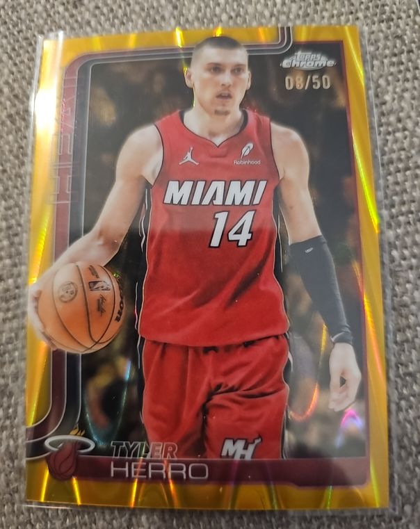 2025-26 Topps Chrome #188 Tyler Herro — front