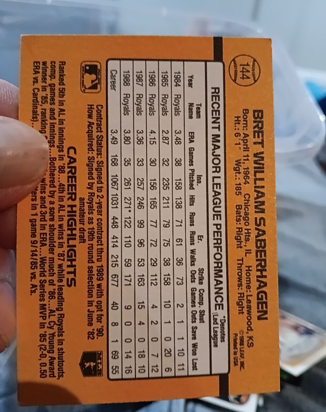 1990 Donruss #144 Bret Saberhagen — front