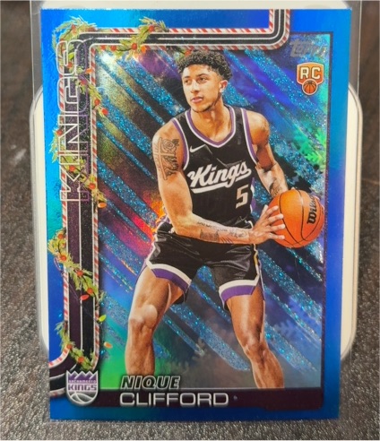 2025-26 Topps #H184 Nique Clifford Holiday Metallic Blue Glitter — front