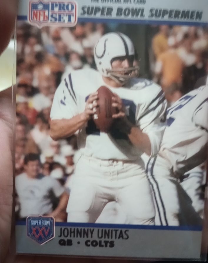 1990 Pro Set #134 Johnny Unitas — front
