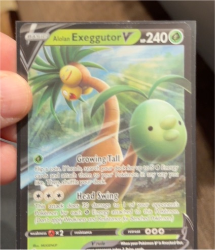 2022 Pokémon TCG Pokemon Go #005 Alolan Exeggutor V — front