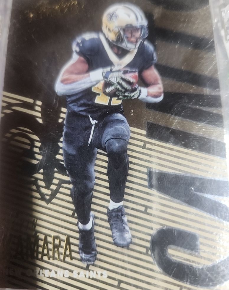 2018 Panini Absolute #69 Alvin Kamara — front