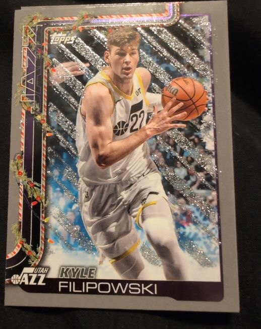 2025-26 Topps Holiday #H104 Kyle Filipowski — front