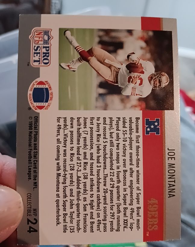 1990 Pro Set #24 Joe Montana — front