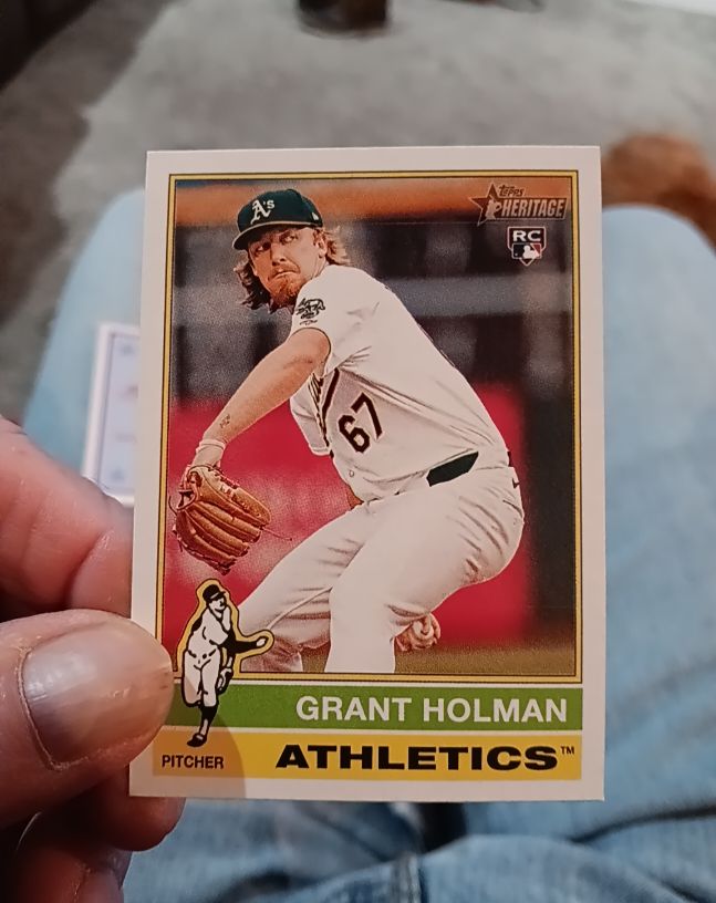 2025 Topps Heritage #40 Grant Holman — front