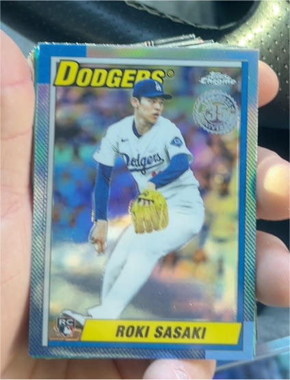 2025 Topps Chrome Update #90CU-18 Roki Sasaki — front
