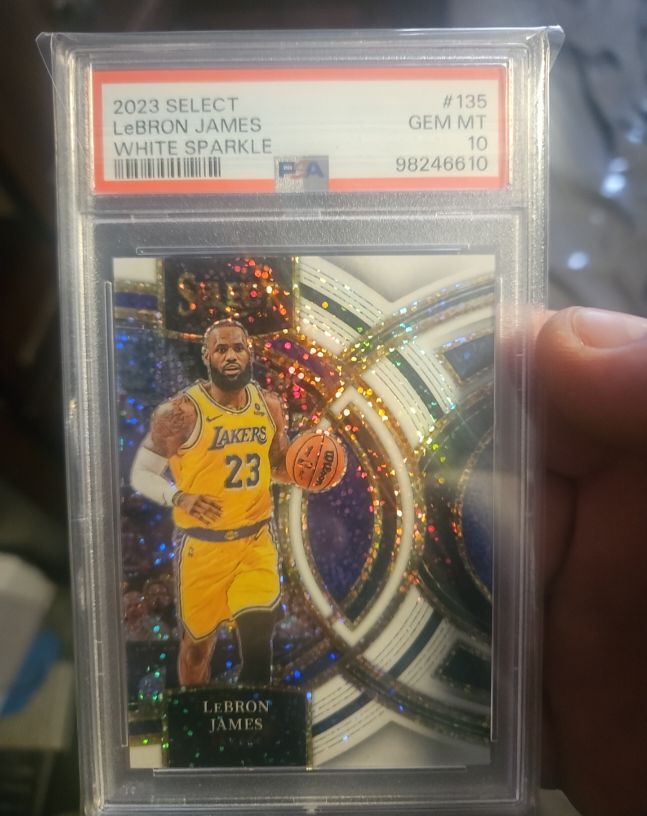2023 Panini Select #135 LeBron James White Sparkle — front