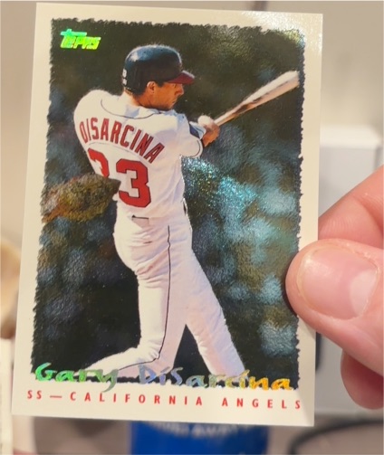 1995 Topps Cyberstats #10 Gary DiSarcina — front