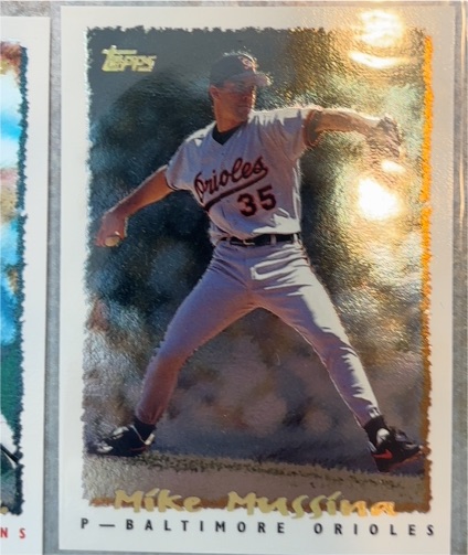 1995 Topps #037 Mike Mussina CyberStats (Spectralight) — front