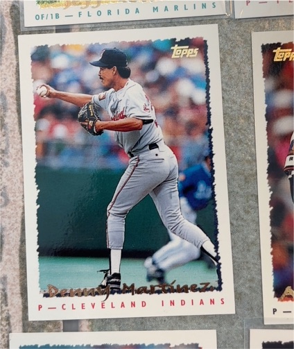 1995 Topps #20 Dennis Martinez — front
