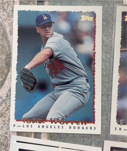 1995 Topps #204 Todd Worrell — front