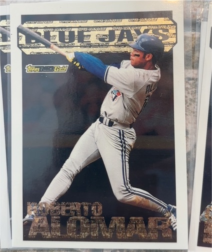 1994 Topps Black Gold #1 Roberto Alomar — front