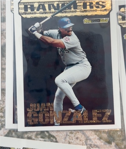 1994 Topps Black Gold #7 Juan Gonzalez — front