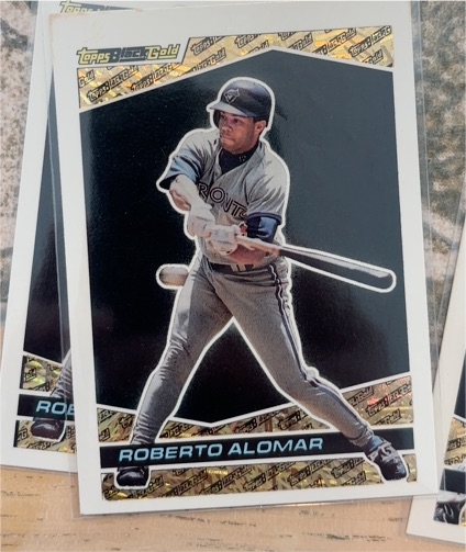 1993 Topps Black Gold #23 Roberto Alomar — front