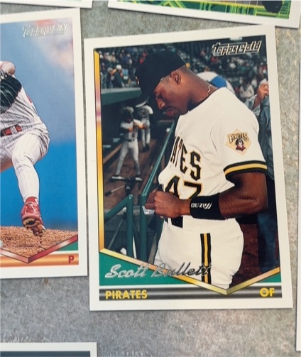 1994 Topps Gold #584 Scott Bullett — front