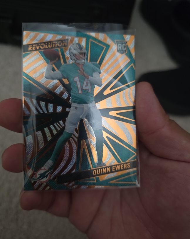 2025 Panini Revolution #235 Quinn Ewers — front