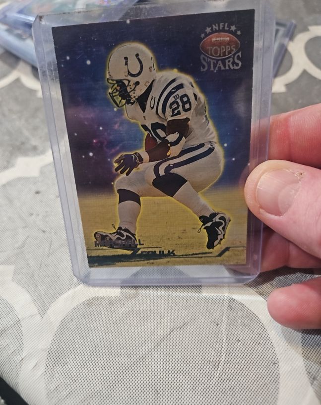 1998 Topps Stars #28 Marshall Faulk — front