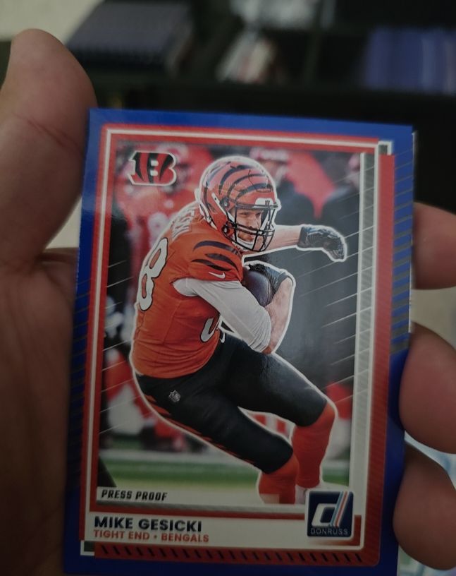 2025 Panini Donruss #139 Mike Gesicki — front