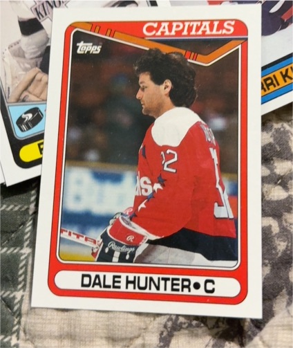 1990-91 Topps #129 Dale Hunter — front