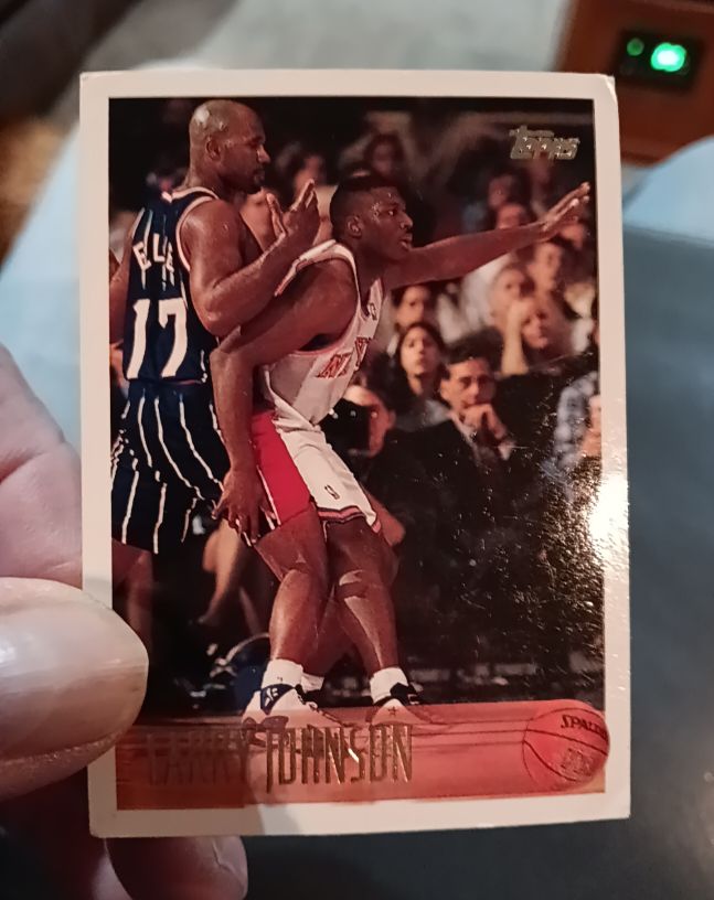 1996-97 Topps #149 Larry Johnson — front