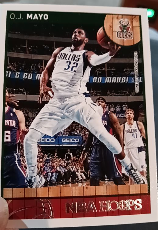 2013-14 NBA Hoops #250 O.J. Mayo Milwaukee Bucks — front