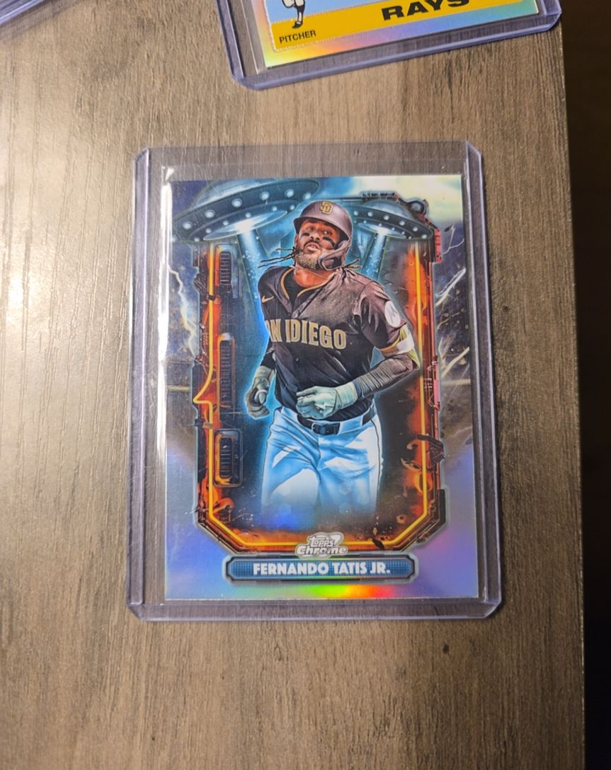 2025 Topps Chrome Cosmic Extraterrestrial Talent #ET-11 Fernando Tatis Jr. — front
