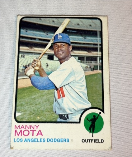 1973 Topps #412 Manny Mota — front