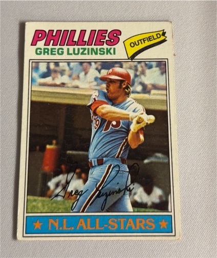 1977 Topps #30 Greg Luzinski — front