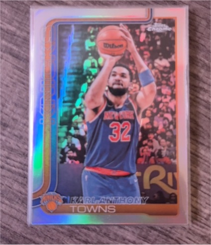 2025-26 Topps Chrome #179 Karl-Anthony Towns — front