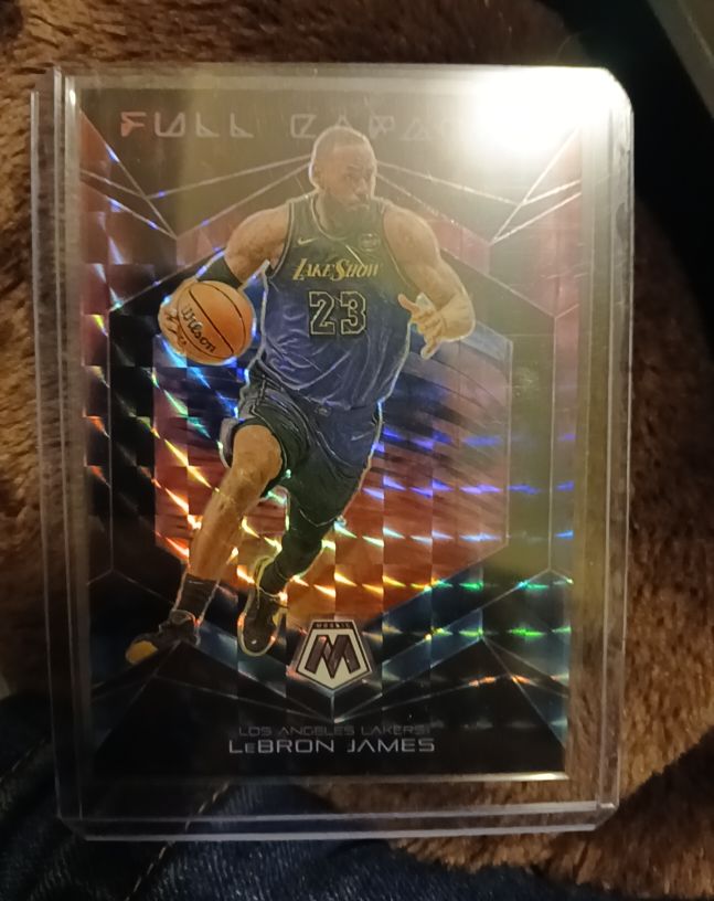 2019 Panini Mosaic Full Capacity LeBron James — front