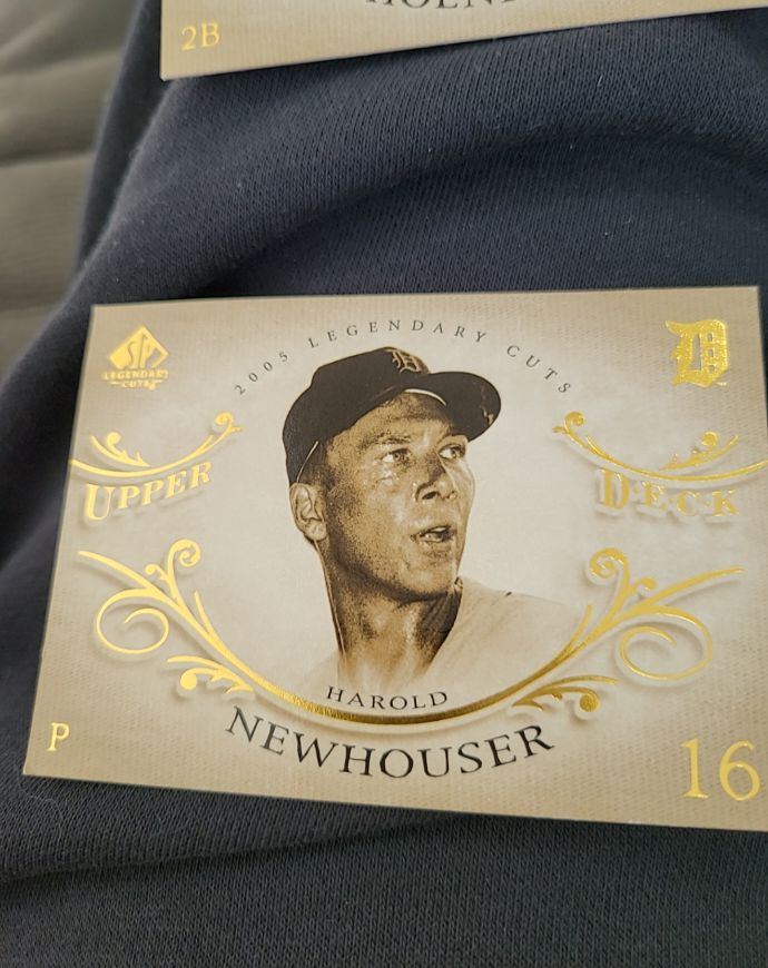 2005 Upper Deck SP Legendary Cuts #16 Harold Newhouser — front
