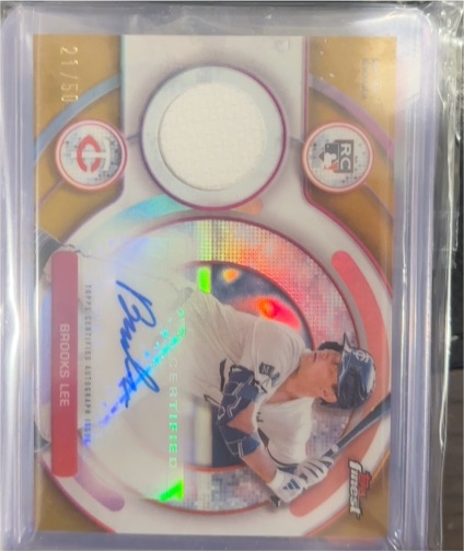 2025 Topps Finest #RAJR-BL Brooks Lee Rookie Autograph Relic — front
