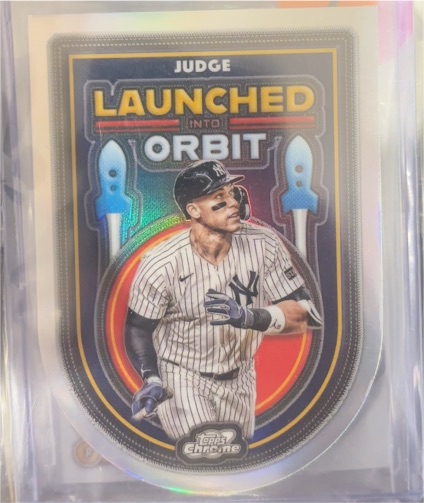 2025 Topps Chrome Cosmic #LIO-10 Aaron Judge Launched Into Orbit — front